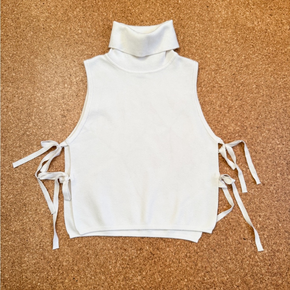 Forever 21 White Sleeveless Turtleneck Top